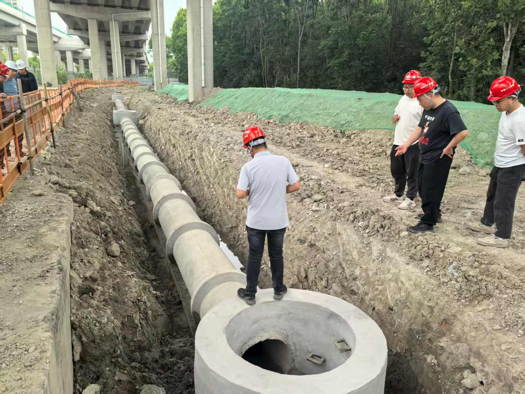 西環路地面施工.jpg